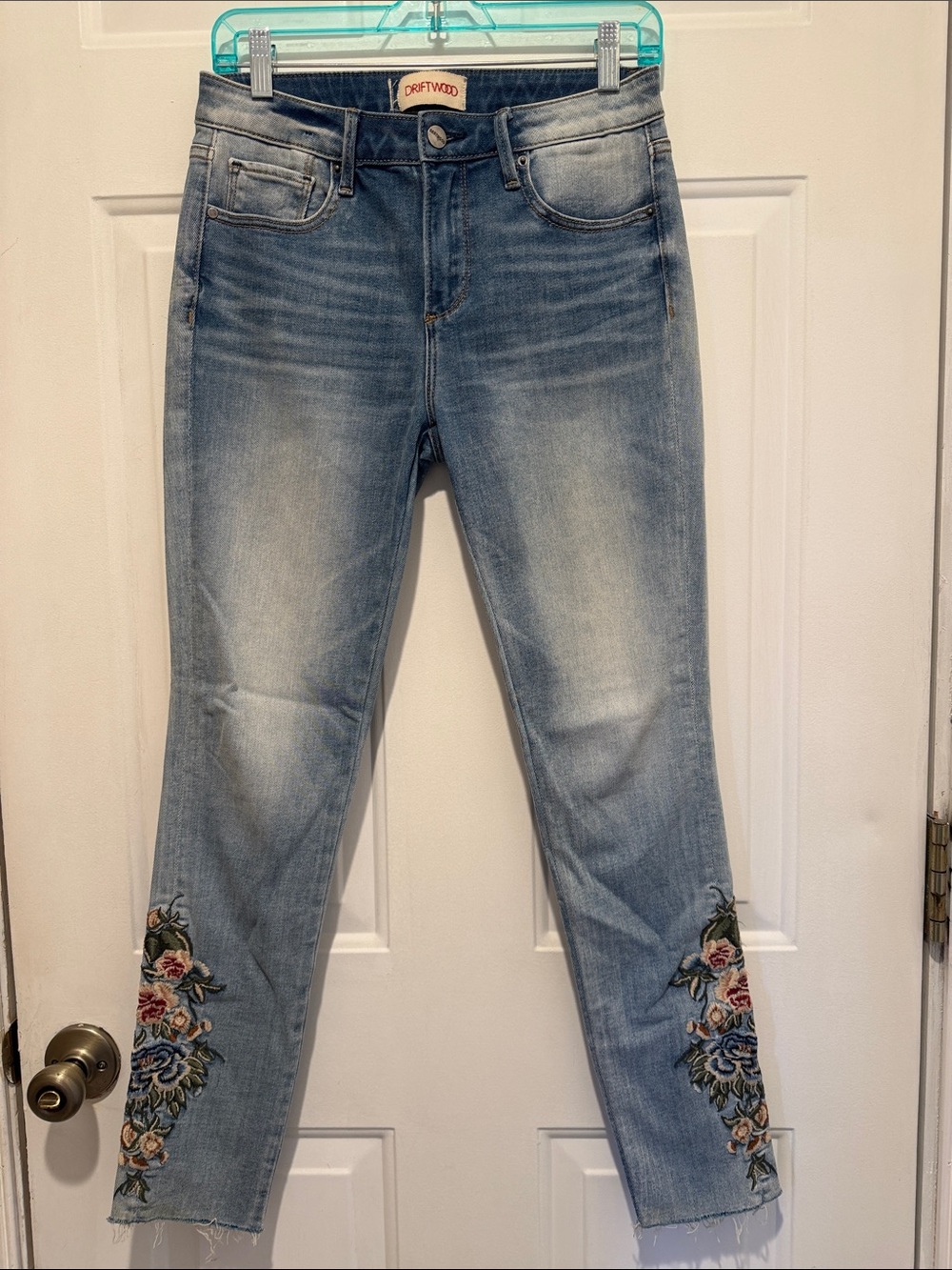 Driftwood Jackie Floral Embroidery Cropped Jeans